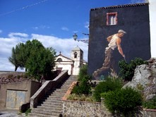 Montresta, Murales e la chiesa